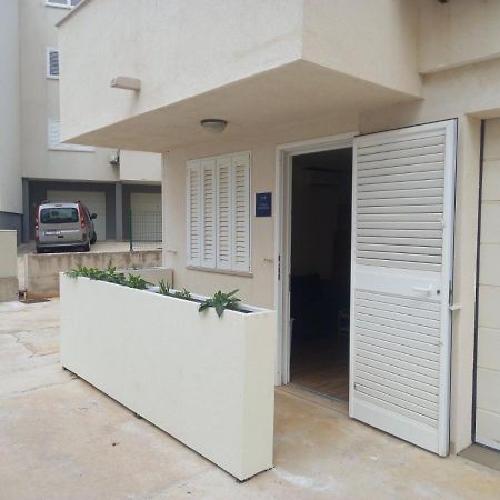 Studio Apartman Kiara Bol Dış mekan fotoğraf