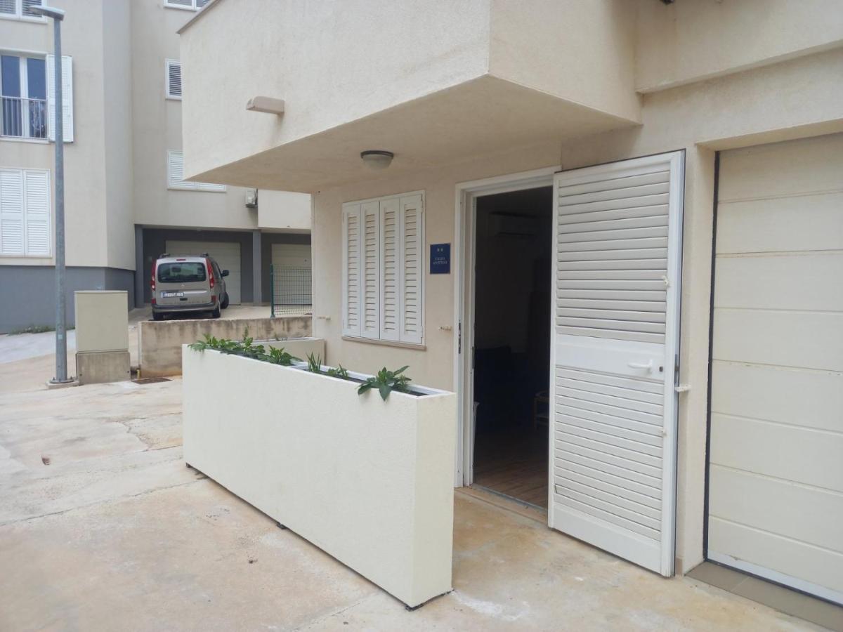 Studio Apartman Kiara Bol Dış mekan fotoğraf